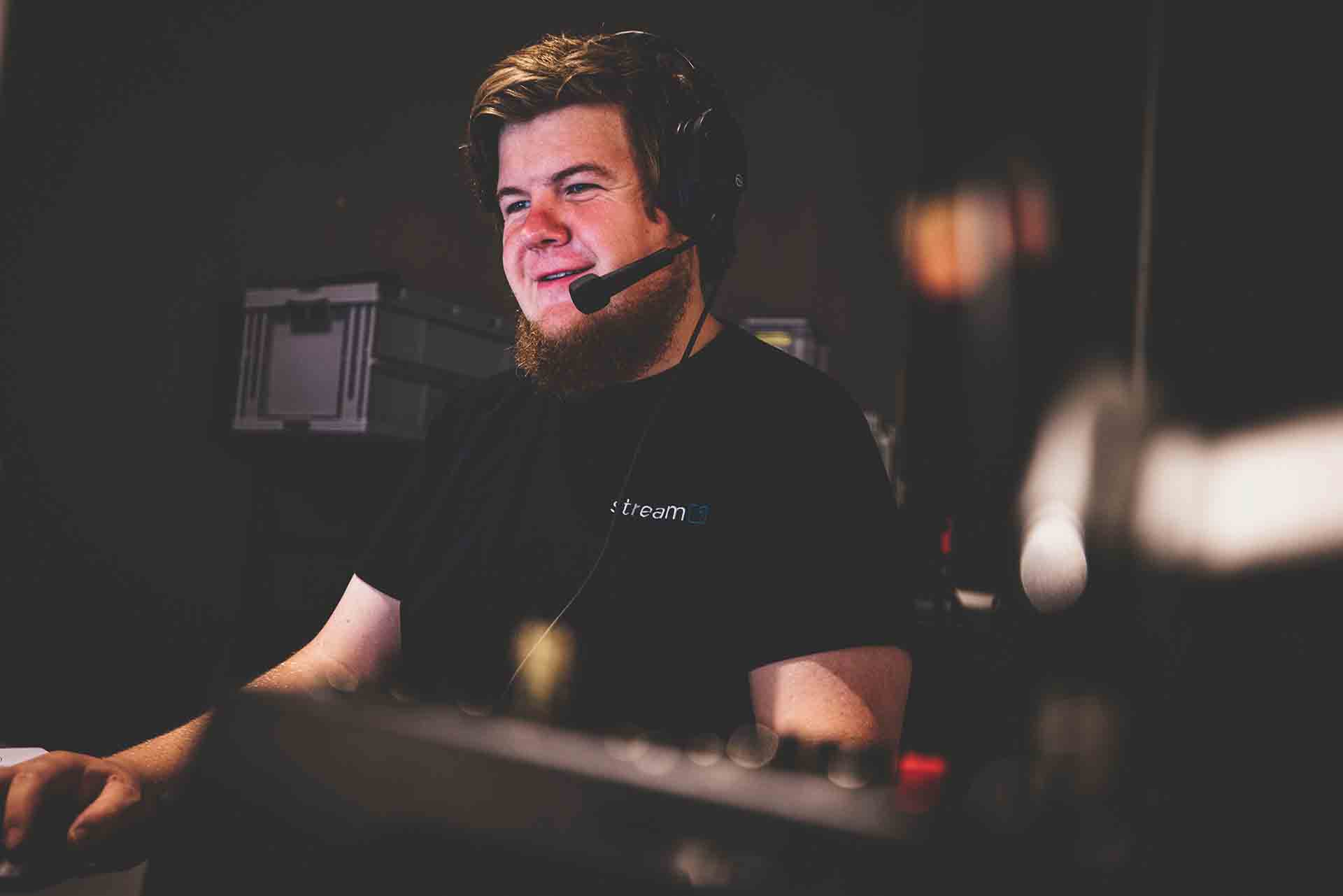 Livestream Producer Andy 